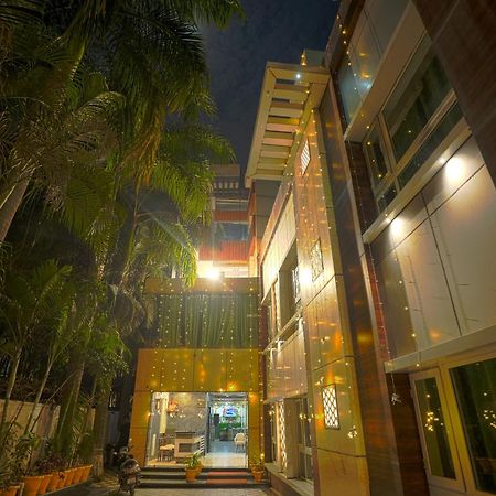 Q Saina S K Regency Rishikesh Hotel ภายนอก รูปภาพ